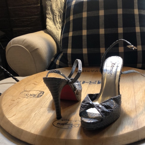 Gomax Purple Snakeskin Heels - Picture 2 of 2